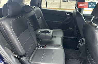 Позашляховик / Кросовер Volkswagen Tiguan 2020 в 