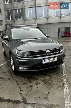 Внедорожник / Кроссовер Volkswagen Tiguan 2017 в Днепре