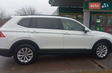 Внедорожник / Кроссовер Volkswagen Tiguan 2018 в Тернополе