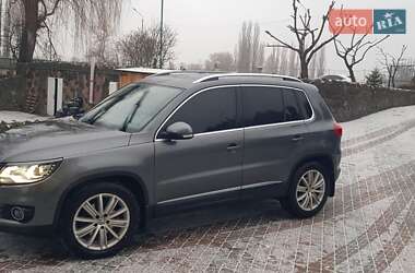 Внедорожник / Кроссовер Volkswagen Tiguan 2012 в Хмельнике