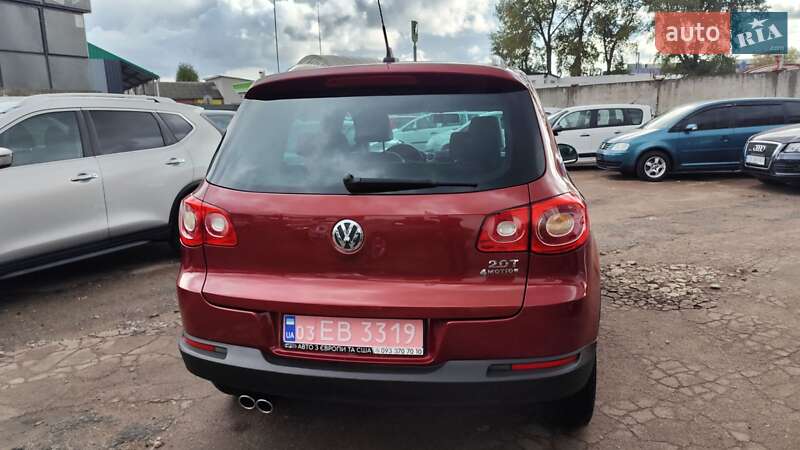 Позашляховик / Кросовер Volkswagen Tiguan 2010 в Чернігові