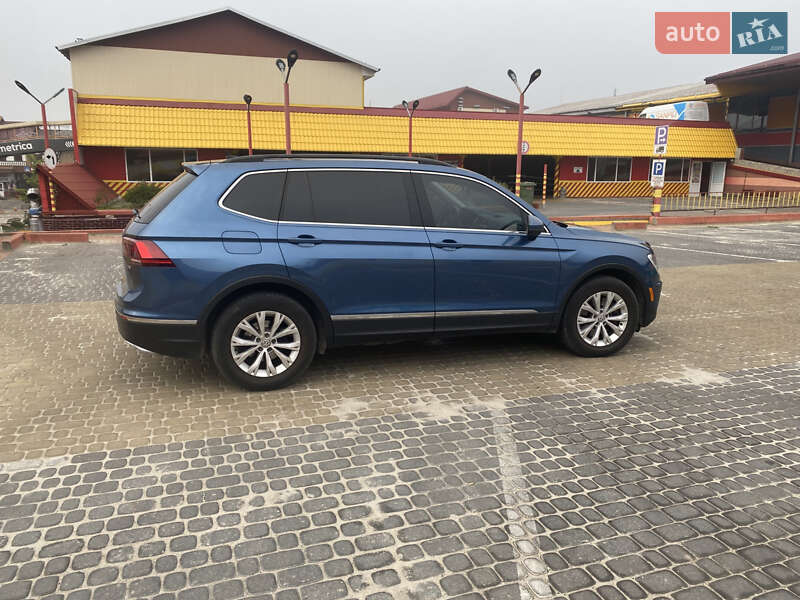Внедорожник / Кроссовер Volkswagen Tiguan 2018 в Львове