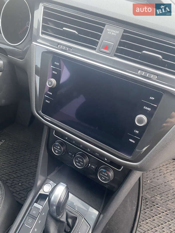 Внедорожник / Кроссовер Volkswagen Tiguan 2018 в Львове
