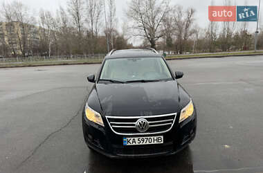 Внедорожник / Кроссовер Volkswagen Tiguan 2008 в 