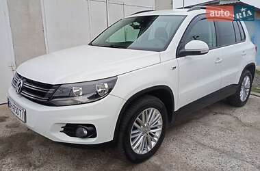 Позашляховик / Кросовер Volkswagen Tiguan 2015 в Одесі