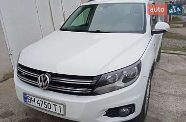 Позашляховик / Кросовер Volkswagen Tiguan 2015 в Одесі