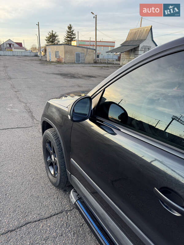 Внедорожник / Кроссовер Volkswagen Tiguan 2010 в Житомире