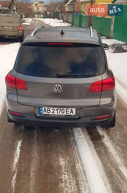 Внедорожник / Кроссовер Volkswagen Tiguan 2012 в Хмельнике