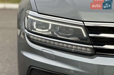 Позашляховик / Кросовер Volkswagen Tiguan 2018 в 
