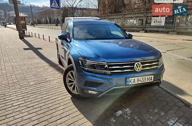 Позашляховик / Кросовер Volkswagen Tiguan 2017 в Переяславі