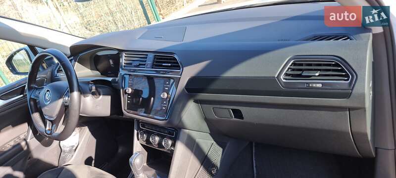Внедорожник / Кроссовер Volkswagen Tiguan 2018 в Одессе