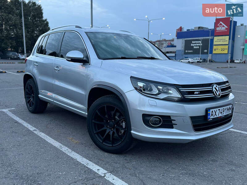 Позашляховик / Кросовер Volkswagen Tiguan 2013 в Харкові