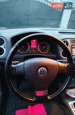 Позашляховик / Кросовер Volkswagen Tiguan 2008 в Києві