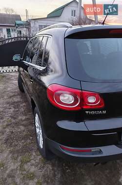 Позашляховик / Кросовер Volkswagen Tiguan 2008 в Києві