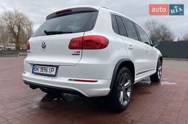 Позашляховик / Кросовер Volkswagen Tiguan 2016 в Рівному