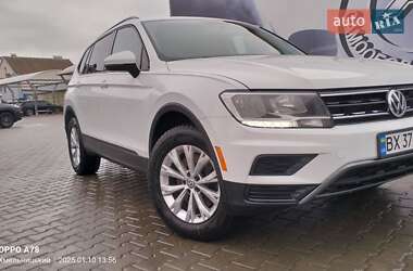 Внедорожник / Кроссовер Volkswagen Tiguan 2017 в Хмельницком