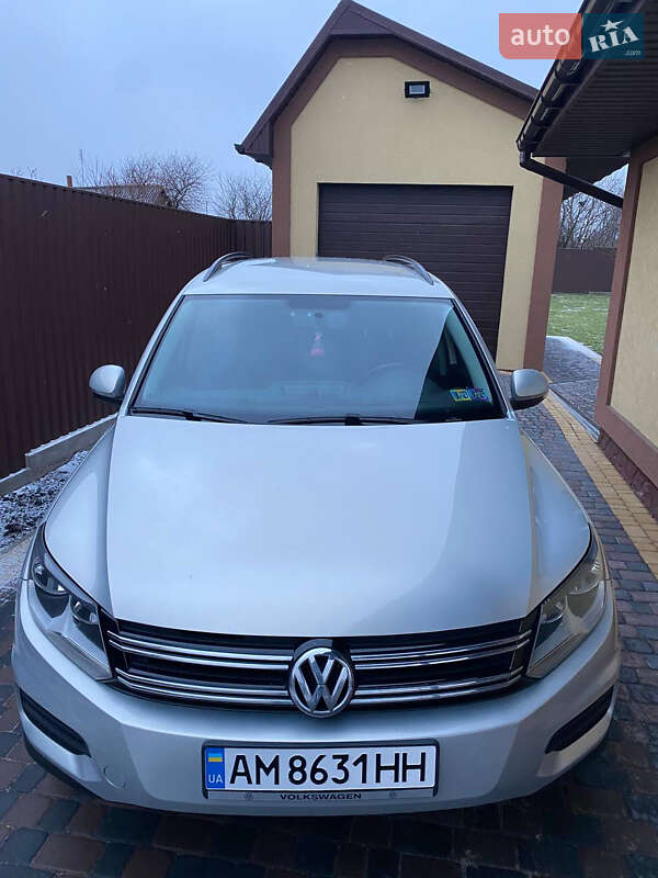 Внедорожник / Кроссовер Volkswagen Tiguan 2015 в Бердичеве