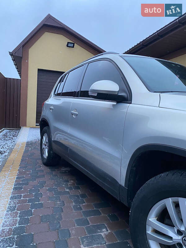 Внедорожник / Кроссовер Volkswagen Tiguan 2015 в Бердичеве