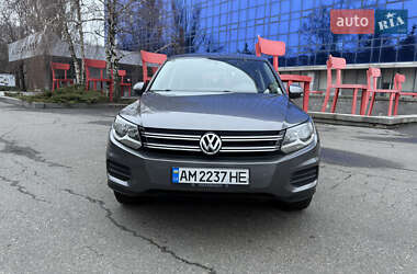 Внедорожник / Кроссовер Volkswagen Tiguan 2012 в Днепре