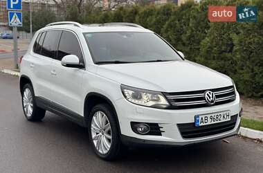 Позашляховик / Кросовер Volkswagen Tiguan 2015 в Могилів-Подільському