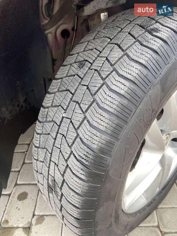 Внедорожник / Кроссовер Volkswagen Tiguan 2011 в Гайсине