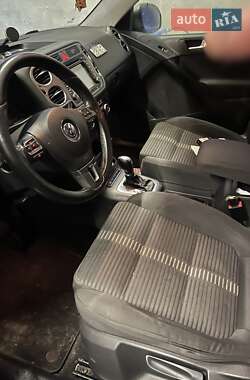 Внедорожник / Кроссовер Volkswagen Tiguan 2010 в 
