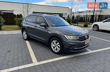 Volkswagen Tiguan 2021