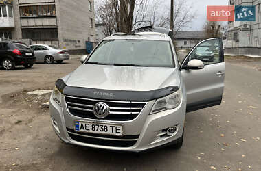 Позашляховик / Кросовер Volkswagen Tiguan 2010 в Новомосковську