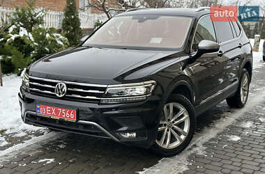 Позашляховик / Кросовер Volkswagen Tiguan 2018 в Луцьку