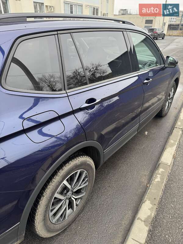 Внедорожник / Кроссовер Volkswagen Tiguan 2021 в Харькове