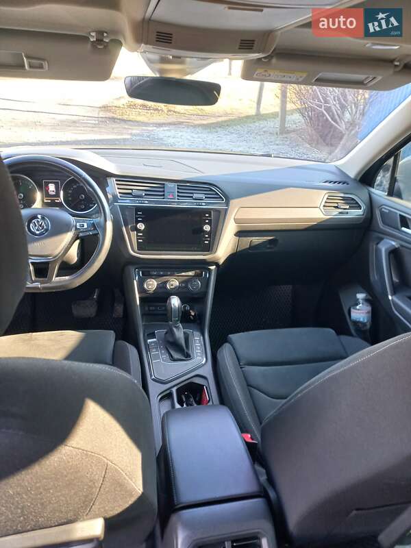 Внедорожник / Кроссовер Volkswagen Tiguan 2018 в Софиевке