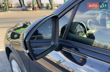 Внедорожник / Кроссовер Volkswagen Tiguan 2019 в 