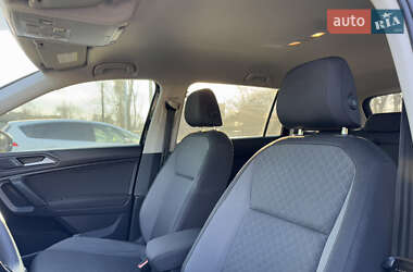 Внедорожник / Кроссовер Volkswagen Tiguan 2019 в 