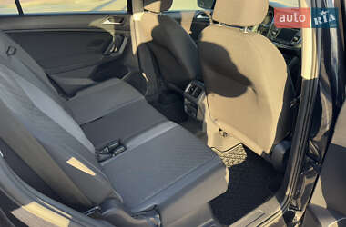 Внедорожник / Кроссовер Volkswagen Tiguan 2019 в 