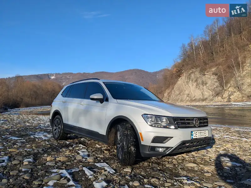 Позашляховик / Кросовер Volkswagen Tiguan 2018 в 