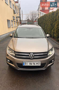 Позашляховик / Кросовер Volkswagen Tiguan 2012 в Полтаві