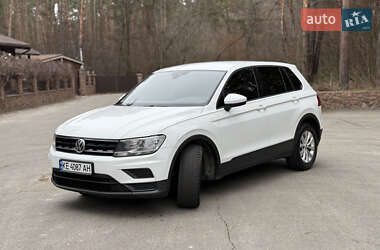 Позашляховик / Кросовер Volkswagen Tiguan 2017 в Києві