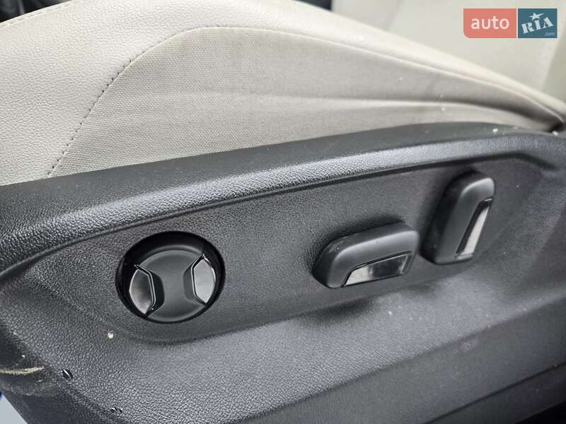 Внедорожник / Кроссовер Volkswagen Tiguan 2019 в Львове