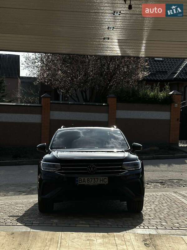 Позашляховик / Кросовер Volkswagen Tiguan 2021 в Кропивницькому