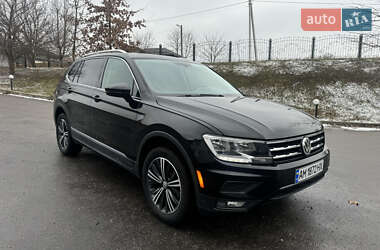 Позашляховик / Кросовер Volkswagen Tiguan 2018 в Сумах