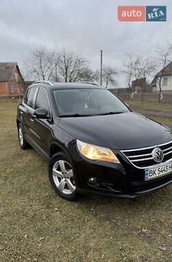 Позашляховик / Кросовер Volkswagen Tiguan 2009 в Костопілі