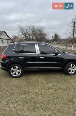 Внедорожник / Кроссовер Volkswagen Tiguan 2009 в 