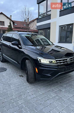 Позашляховик / Кросовер Volkswagen Tiguan 2019 в Львові