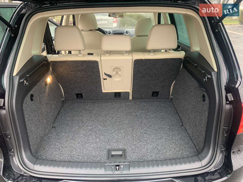 Внедорожник / Кроссовер Volkswagen Tiguan 2012 в Тячеве