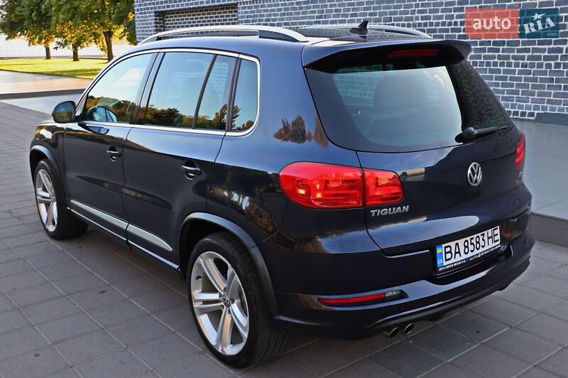 Внедорожник / Кроссовер Volkswagen Tiguan 2015 в Кременчуге