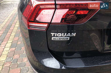 Позашляховик / Кросовер Volkswagen Tiguan 2018 в 