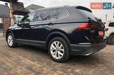 Позашляховик / Кросовер Volkswagen Tiguan 2018 в 