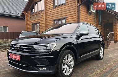 Позашляховик / Кросовер Volkswagen Tiguan 2018 в 