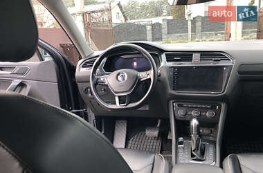 Позашляховик / Кросовер Volkswagen Tiguan 2018 в 