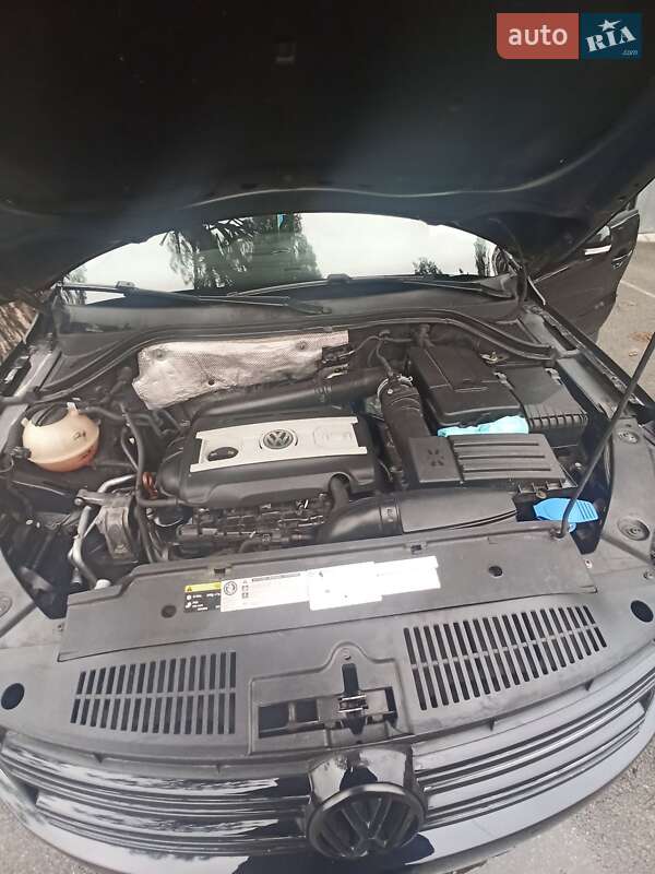 Внедорожник / Кроссовер Volkswagen Tiguan 2013 в Киеве